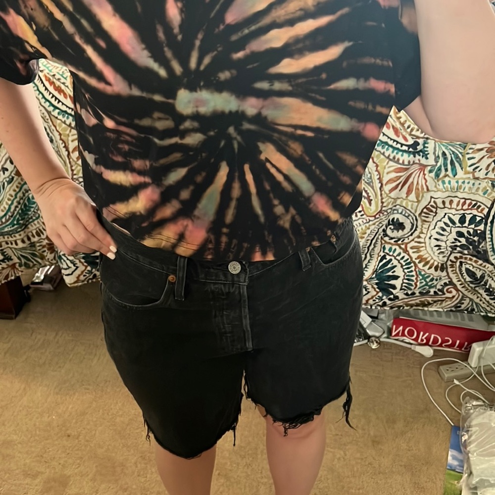 Levi’s 501 shorts in size 29